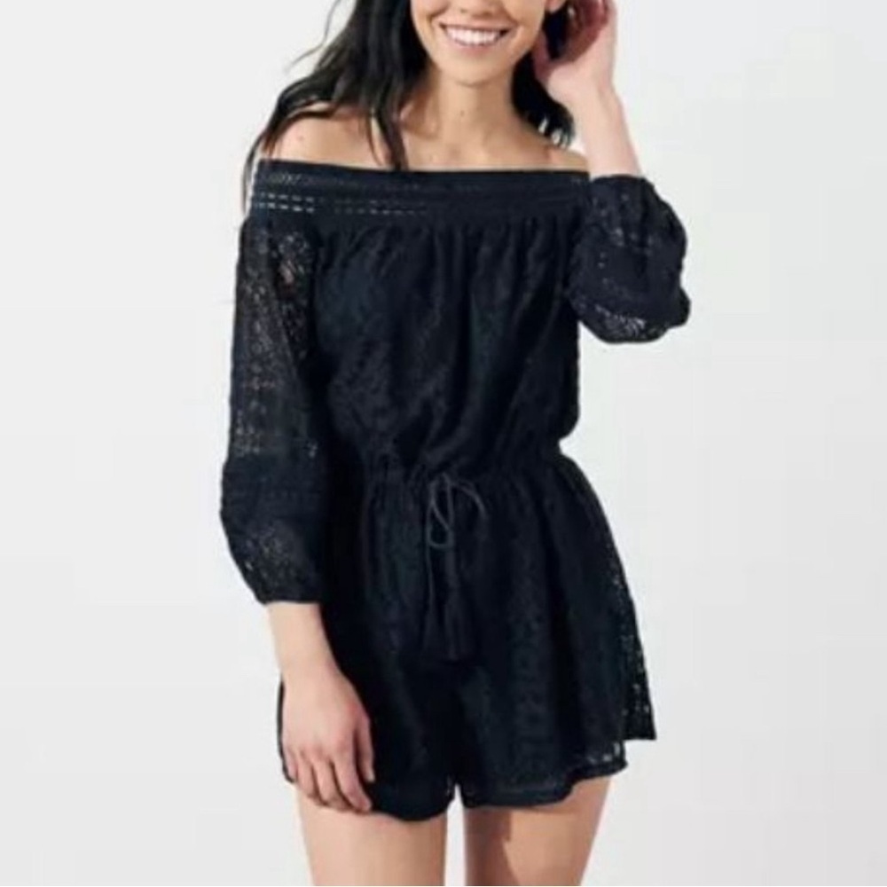 NWT Hollister Lace Overlay Off Shoulder Romper Size Small